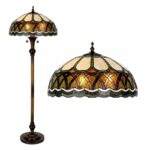 vitrazova lampa tiffany stojaca podlahova s detailom tienidla